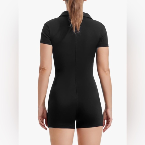 POLO BODYCON ROMPER BLACK SIZE SMALL SHORTS AND SHORT SLEEVE WITH BUTTONS - Picture 2 of 10